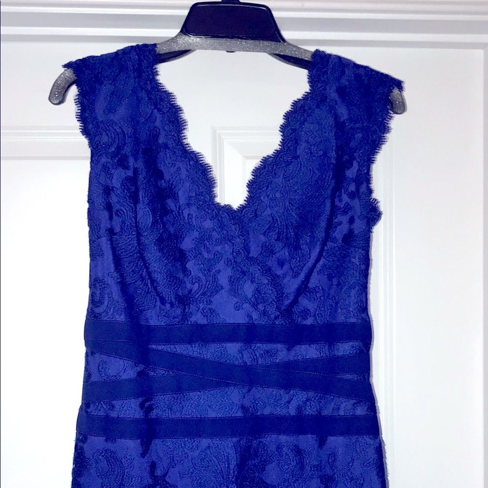 Beautiful cocktail dress. ONLY worn once!